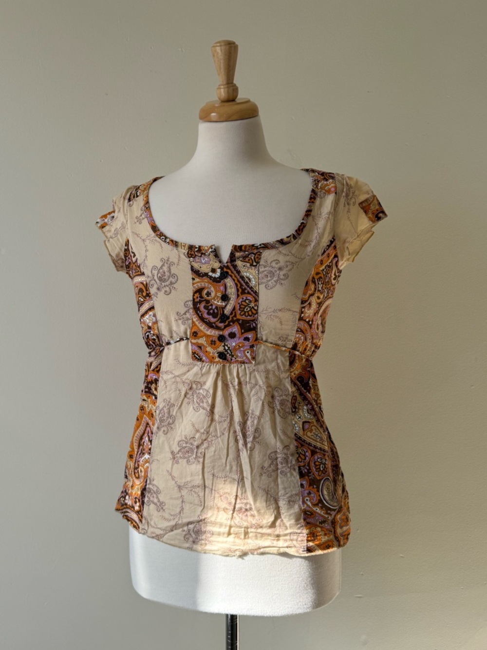 Vintage Bluenotes Cream and Brown Paisley Cap Sleeve Top